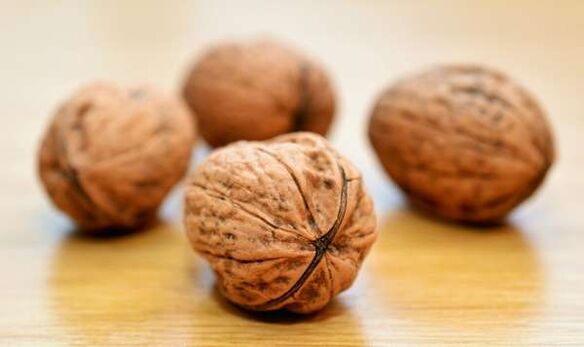 Eating nuts can help eliminate potency problems